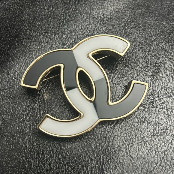 Beautiful pin brooch - Picture 2 of 4